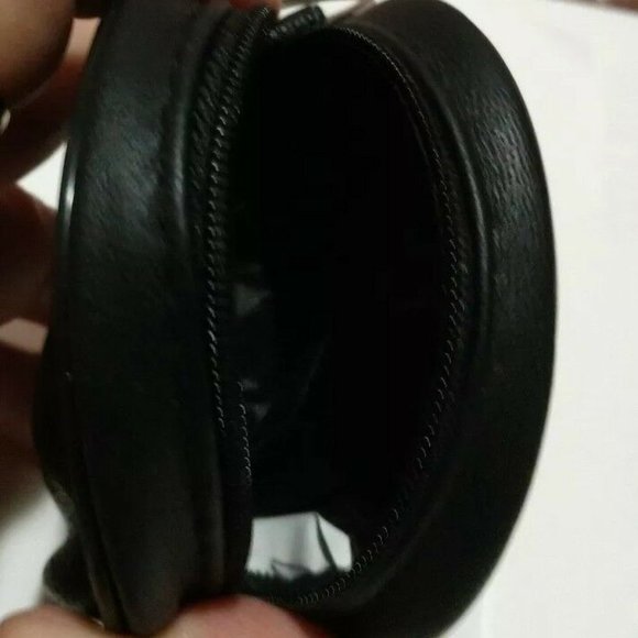 🩸SALE $8 🩸Leather Change Purse Black W Key Ring New - Picture 3 of 8